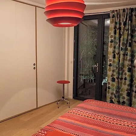 Bed & Breakfast D'hotes De Charme A Montreuil-paris 3*